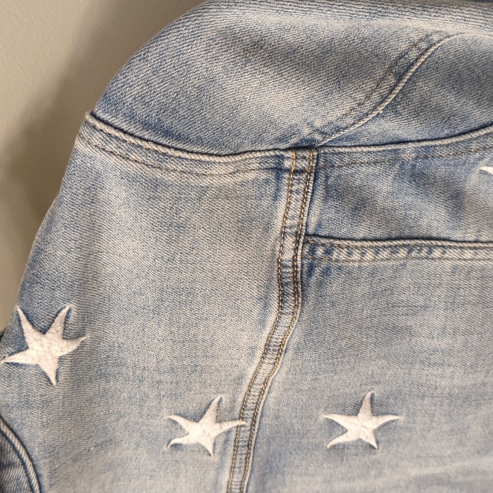 Eunina Denim Jacket with Raw Hem & Embroidered Stars ⭐ - Picture 5 of 10
